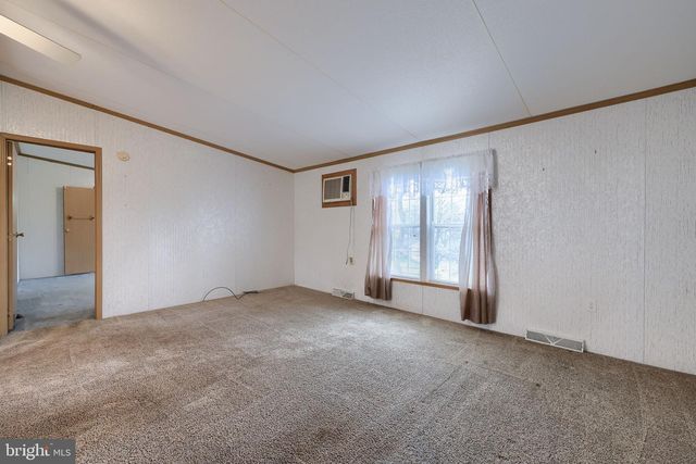 16 BRIAN CT, Stevens, PA 17578