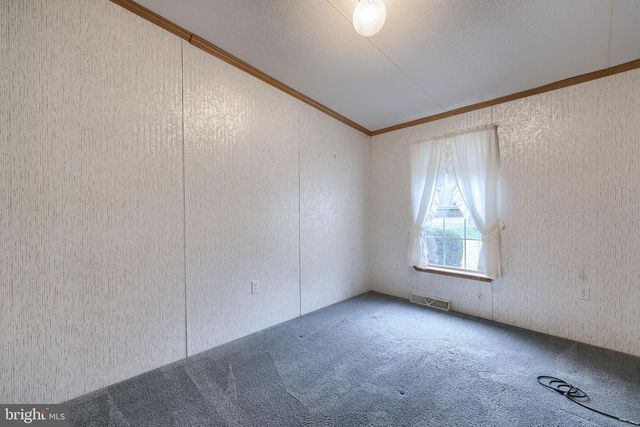 16 BRIAN CT, Stevens, PA 17578