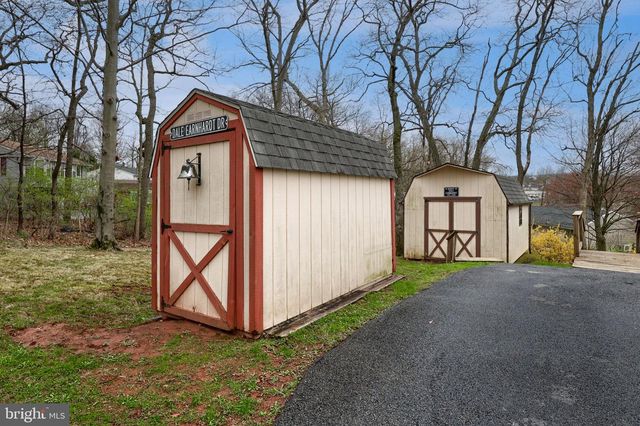 16 BRIAN CT, Stevens, PA 17578