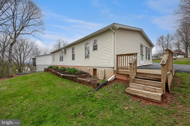 16 BRIAN CT, Stevens, PA 17578