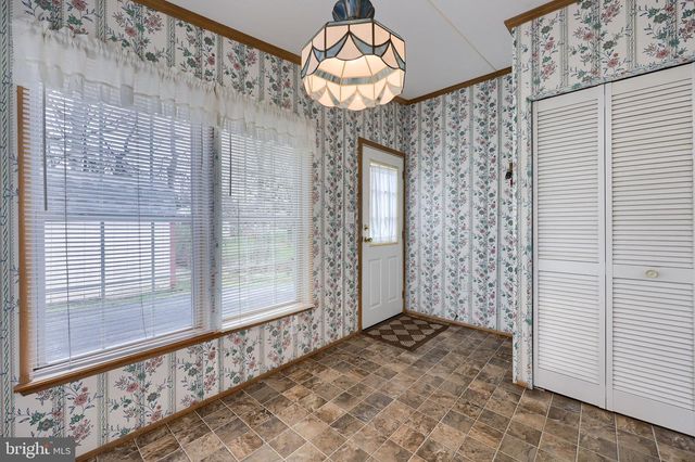 16 BRIAN CT, Stevens, PA 17578