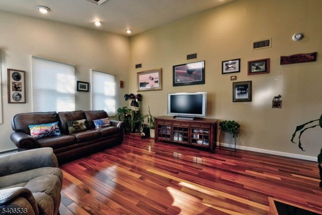 54 Yost Pl, Fair Lawn Boro, NJ 07410