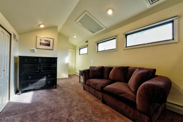 54 Yost Pl, Fair Lawn Boro, NJ 07410