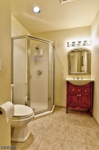 54 Yost Pl, Fair Lawn Boro, NJ 07410