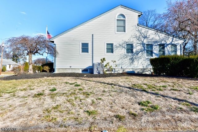 54 Yost Pl, Fair Lawn Boro, NJ 07410