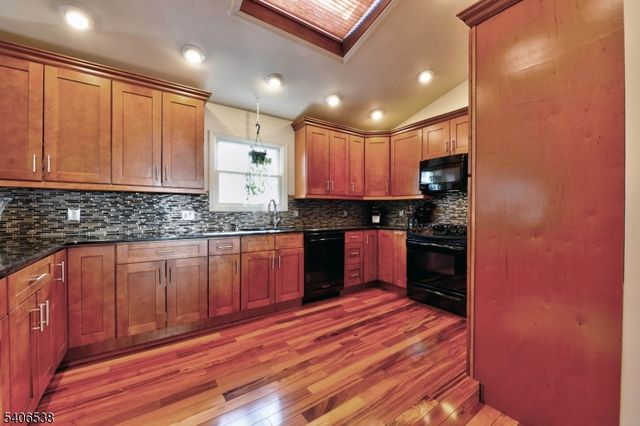 54 Yost Pl, Fair Lawn Boro, NJ 07410