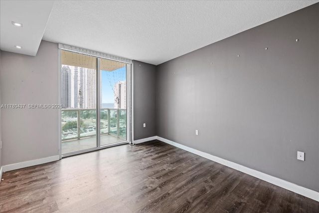 200 Sunny Isle Boulevard 21202, Sunny Isles Beach, FL 33160