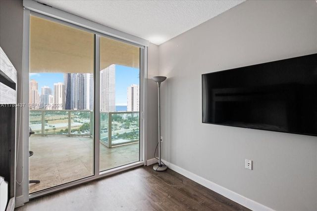 200 Sunny Isle Boulevard 21202, Sunny Isles Beach, FL 33160