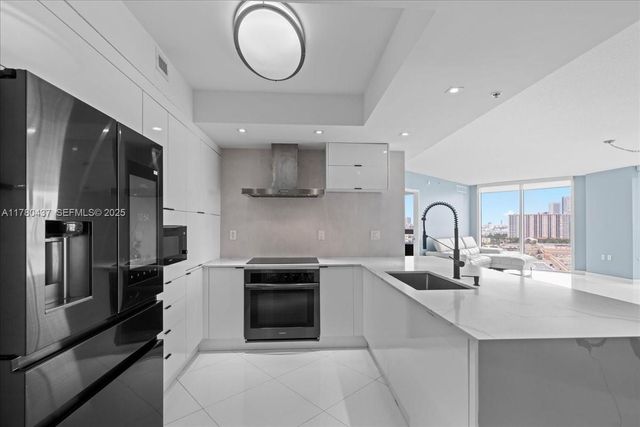 200 Sunny Isle Boulevard 21202, Sunny Isles Beach, FL 33160
