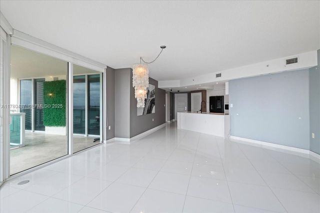 200 Sunny Isle Boulevard 21202, Sunny Isles Beach, FL 33160