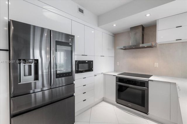 200 Sunny Isle Boulevard 21202, Sunny Isles Beach, FL 33160