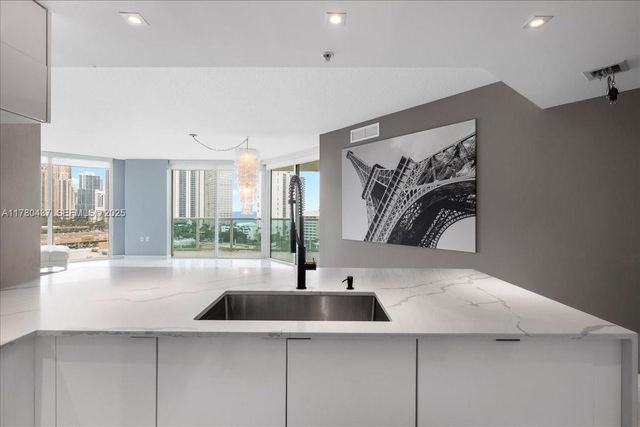 200 Sunny Isle Boulevard 21202, Sunny Isles Beach, FL 33160