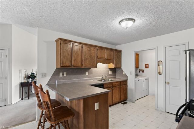 5719 Rolling Meadows Road, Randleman, NC 27317