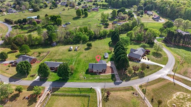 5719 Rolling Meadows Road, Randleman, NC 27317