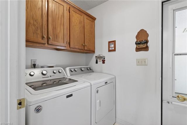 5719 Rolling Meadows Road, Randleman, NC 27317