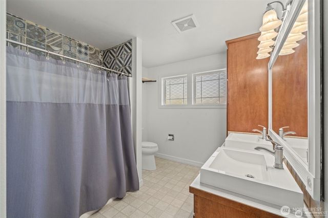18302 92nd Avenue E, Puyallup, WA 98375