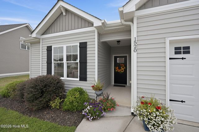 1520 Penncross Drive, Greenville, NC 27834