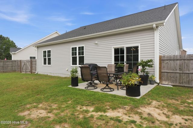 1520 Penncross Drive, Greenville, NC 27834