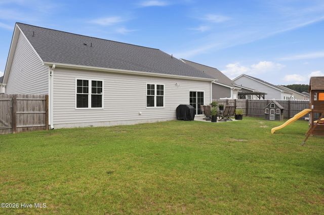 1520 Penncross Drive, Greenville, NC 27834