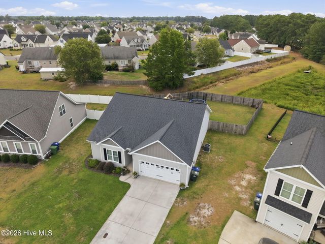 1520 Penncross Drive, Greenville, NC 27834
