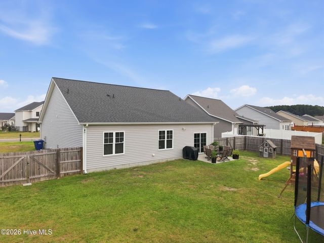 1520 Penncross Drive, Greenville, NC 27834