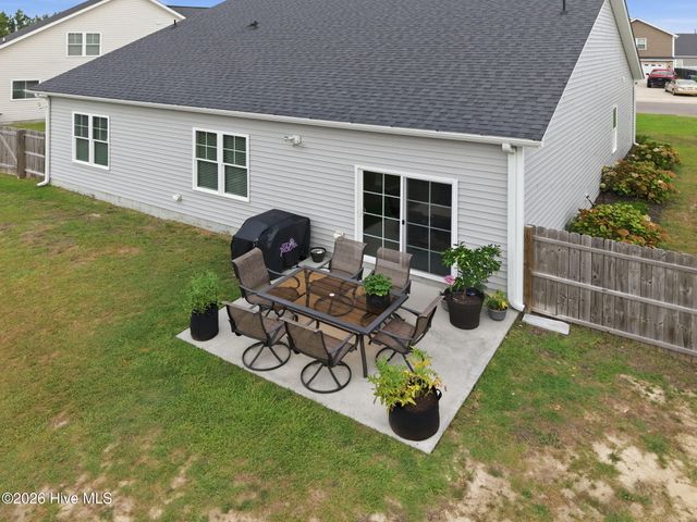 1520 Penncross Drive, Greenville, NC 27834