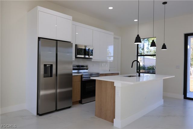 209 Irving AVE N, Lehigh Acres, FL 33971