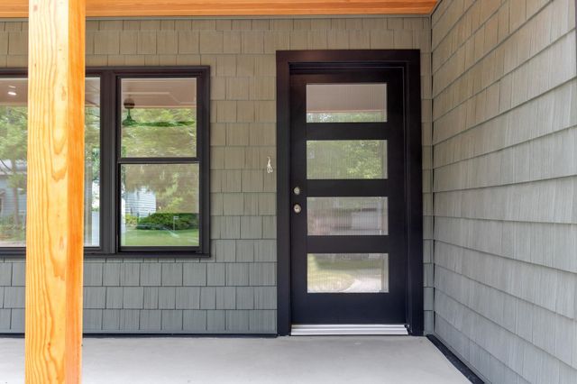 95 Lakewood Parkway, Burlington, VT 05401