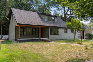 95 Lakewood Parkway, Burlington, VT 05401