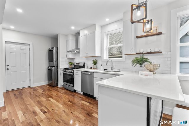 54 Plaza Avenue 2, Waterbury, CT 06710