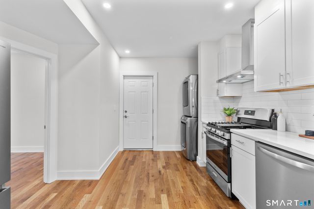 54 Plaza Avenue 2, Waterbury, CT 06710