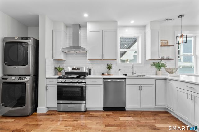 54 Plaza Avenue 2, Waterbury, CT 06710