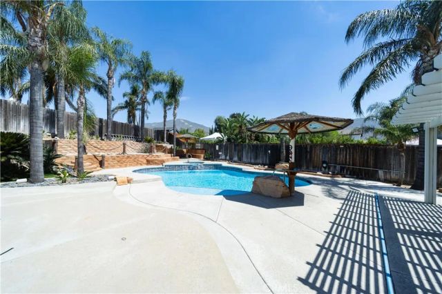 5914 Honeysuckle, San Bernardino, CA 92407