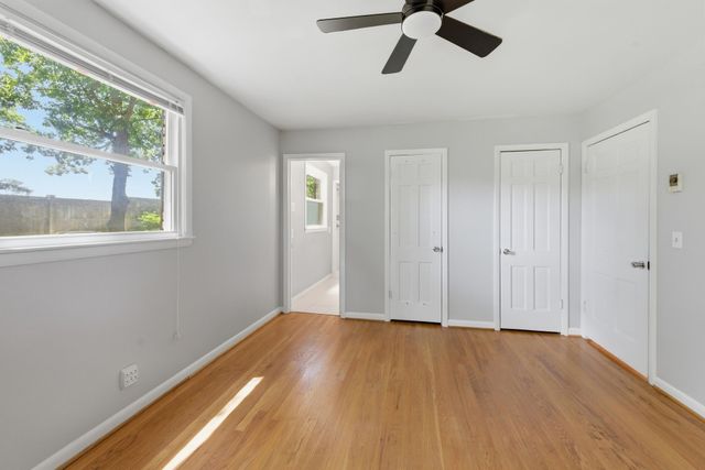 201 Holiday Dr, Madison, TN 37115