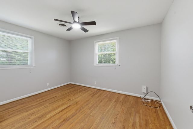 201 Holiday Dr, Madison, TN 37115