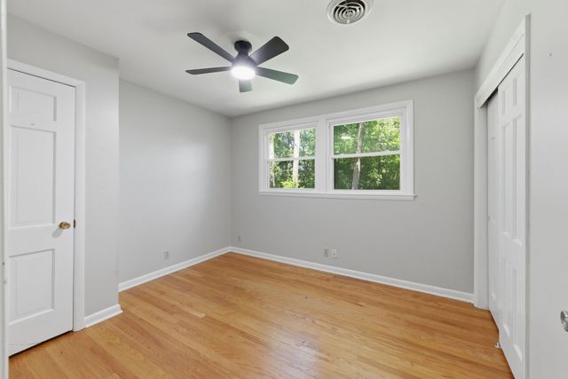 201 Holiday Dr, Madison, TN 37115