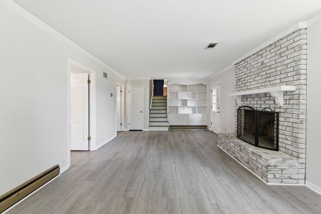 201 Holiday Dr, Madison, TN 37115