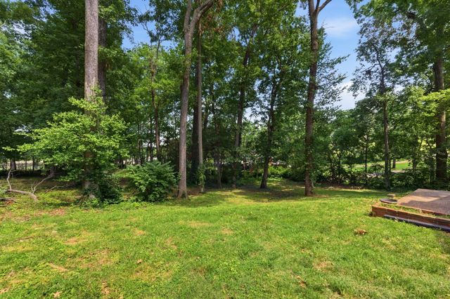 201 Holiday Dr, Madison, TN 37115