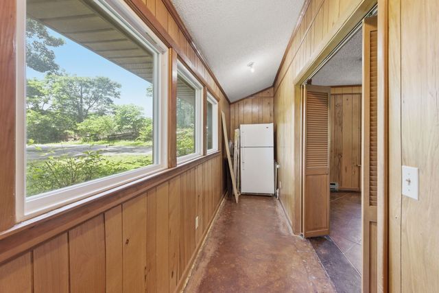 201 Holiday Dr, Madison, TN 37115