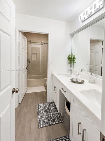 11913 Donlin Drive, Wellington, FL 33414
