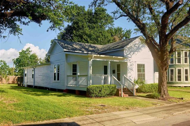 424 Hodges Street, Lake Charles, LA 70601