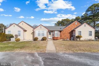 8 Alpine Road, B, Whiting, NJ 08759
