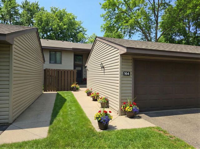 164 River Woods Lane, Burnsville, MN 55337