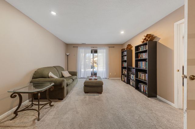 164 River Woods Lane, Burnsville, MN 55337