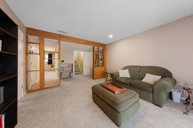 164 River Woods Lane, Burnsville, MN 55337