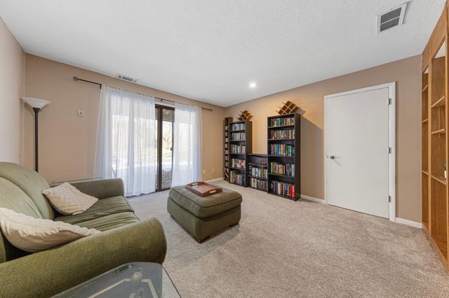 164 River Woods Lane, Burnsville, MN 55337