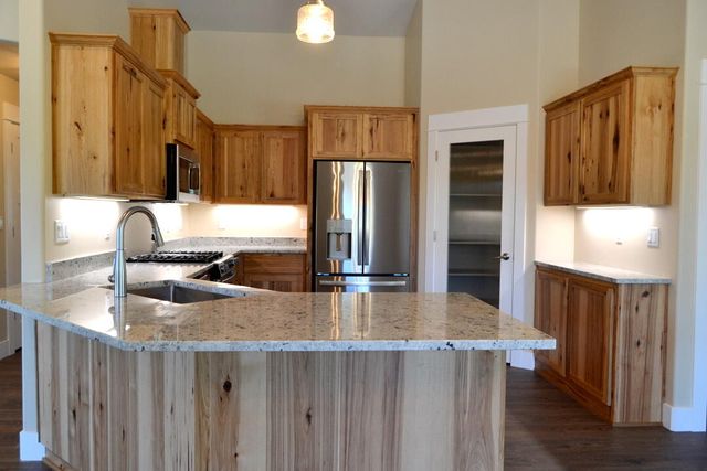 180 SW Rock Gulch Road, Grants Pass, OR 97527