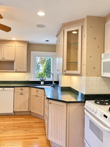 15 Grant Street 1, Lexington, MA 02420