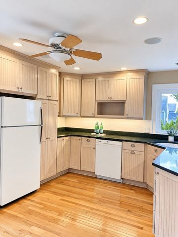 15 Grant Street 1, Lexington, MA 02420