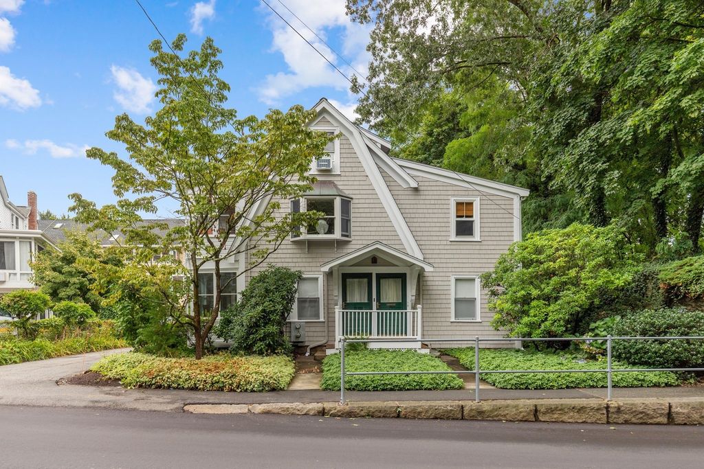 15 Grant Street 1, Lexington, MA 02420